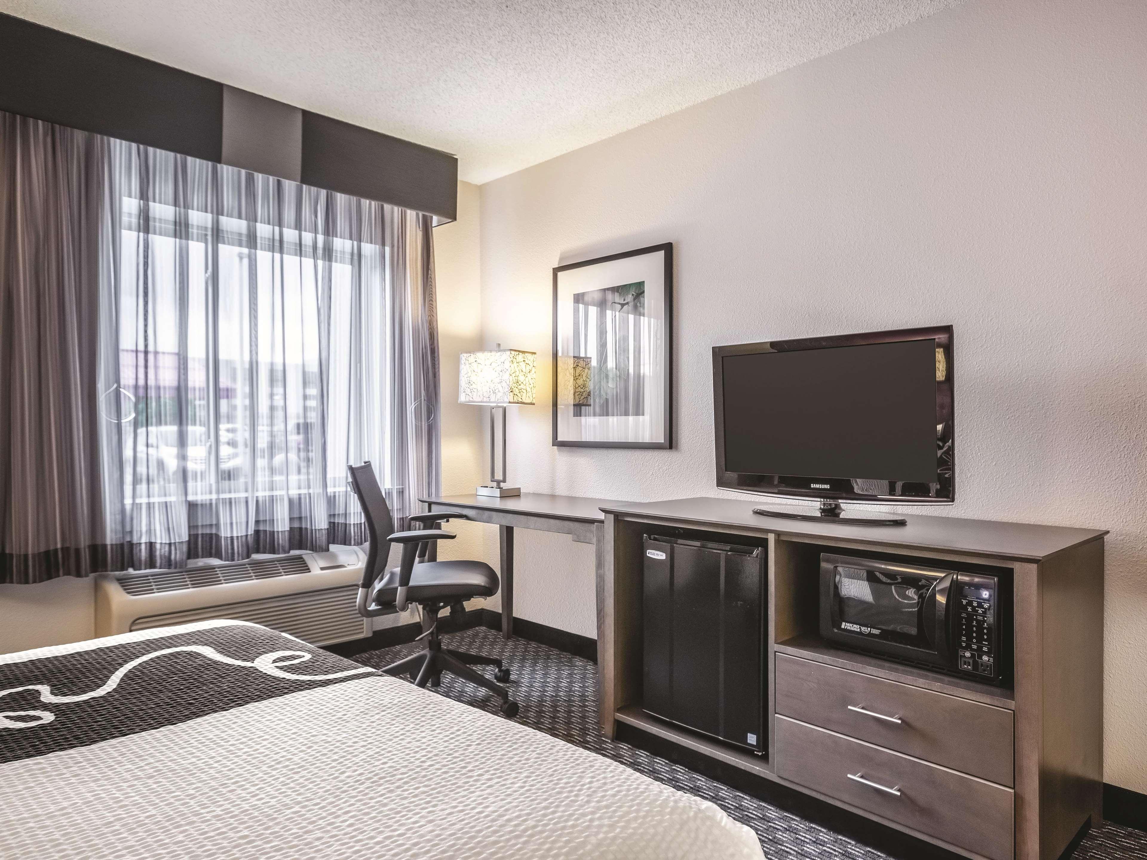La Quinta By Wyndham Hartford Bradley Airport Hotel Windsor Locks Buitenkant foto