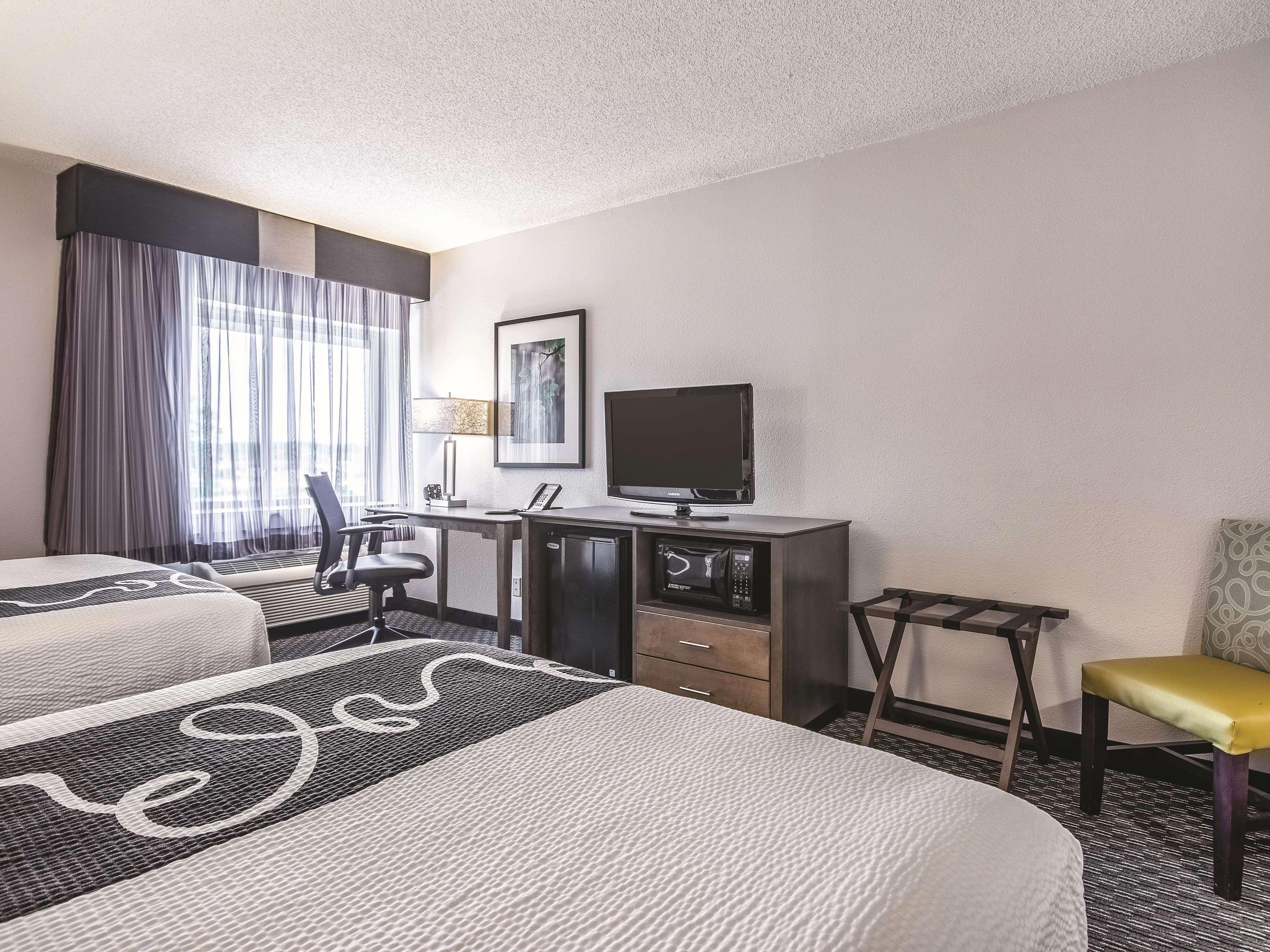 La Quinta By Wyndham Hartford Bradley Airport Hotel Windsor Locks Buitenkant foto